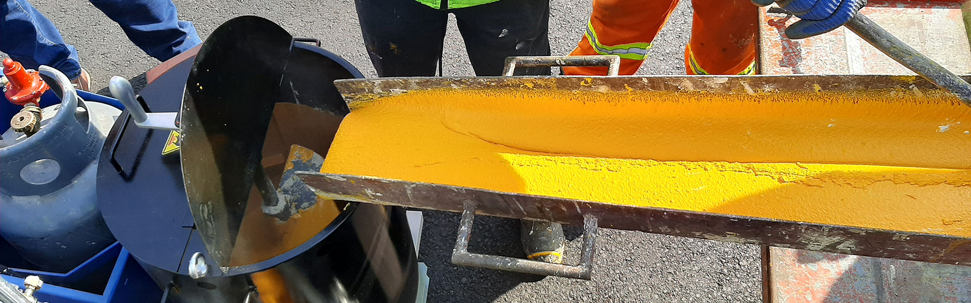 Thermoplastic Road Marking Machine