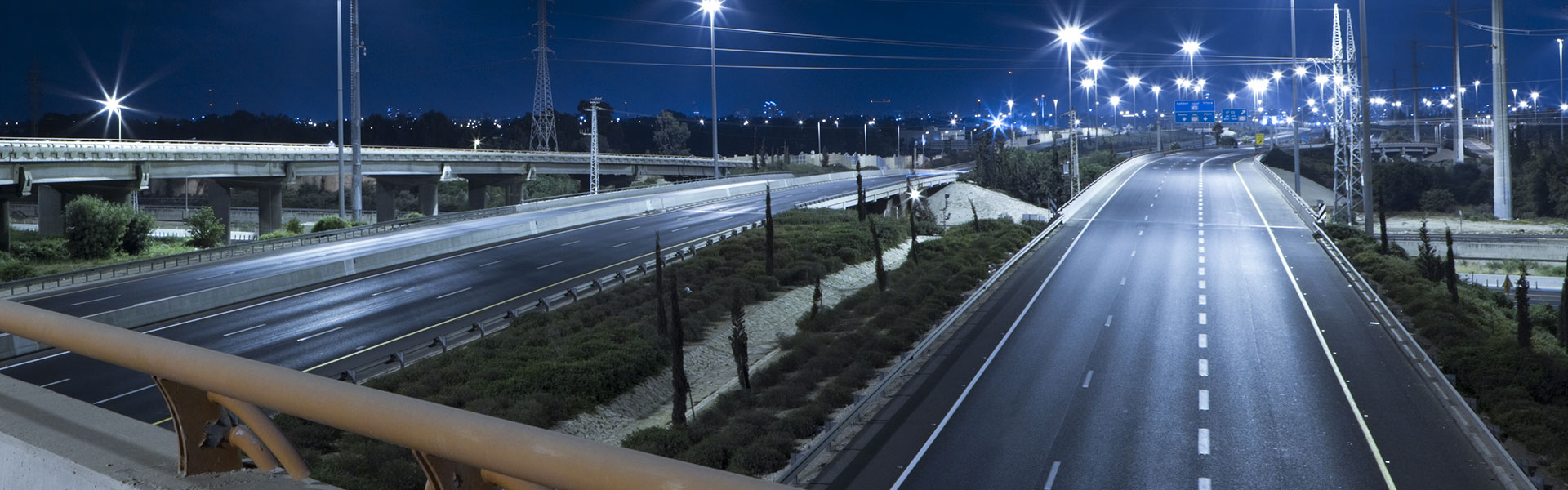 Vertical Reflective Markings