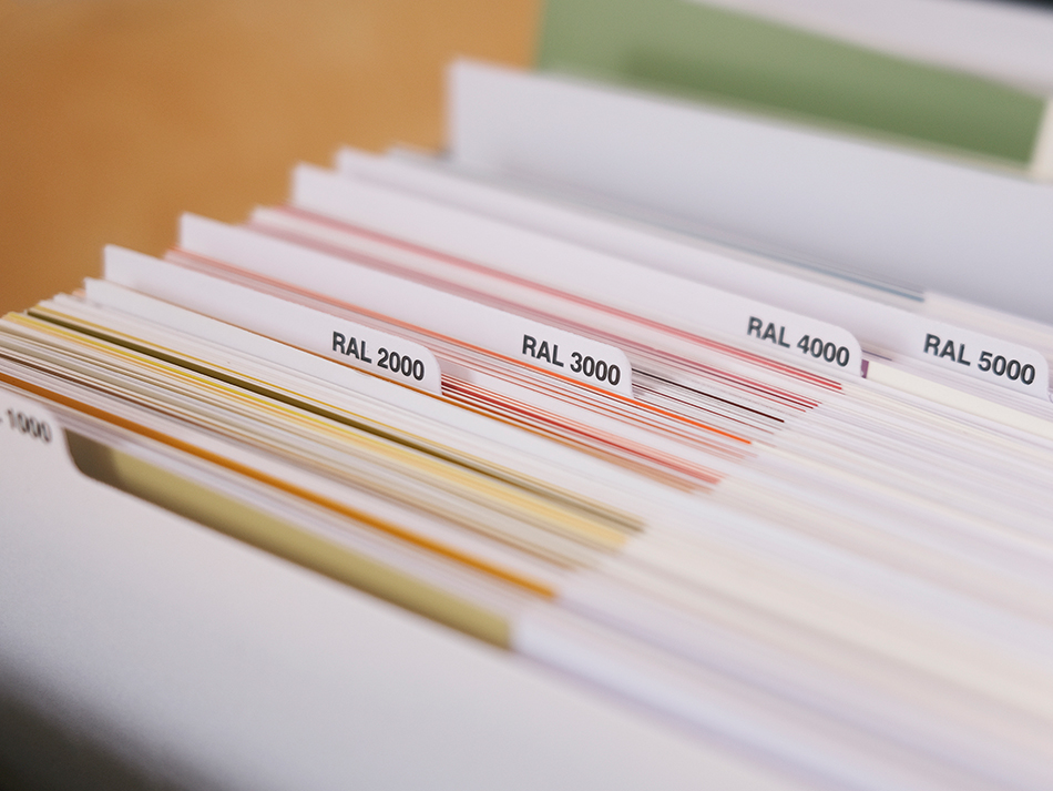 RAL 840-HR Primary Standard Set